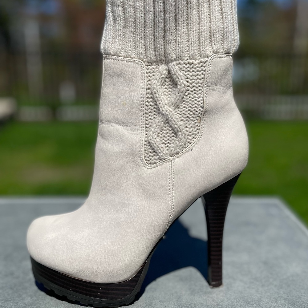 Sweater boots